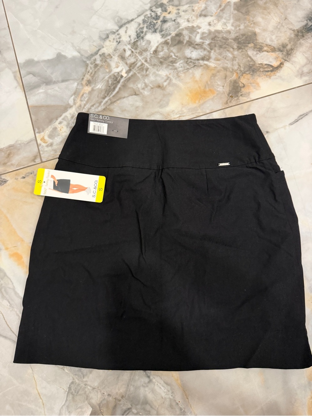 S.C. & Co. Women’s Tummy Control Skort Black NWT Size Small - Picture 3 of 4